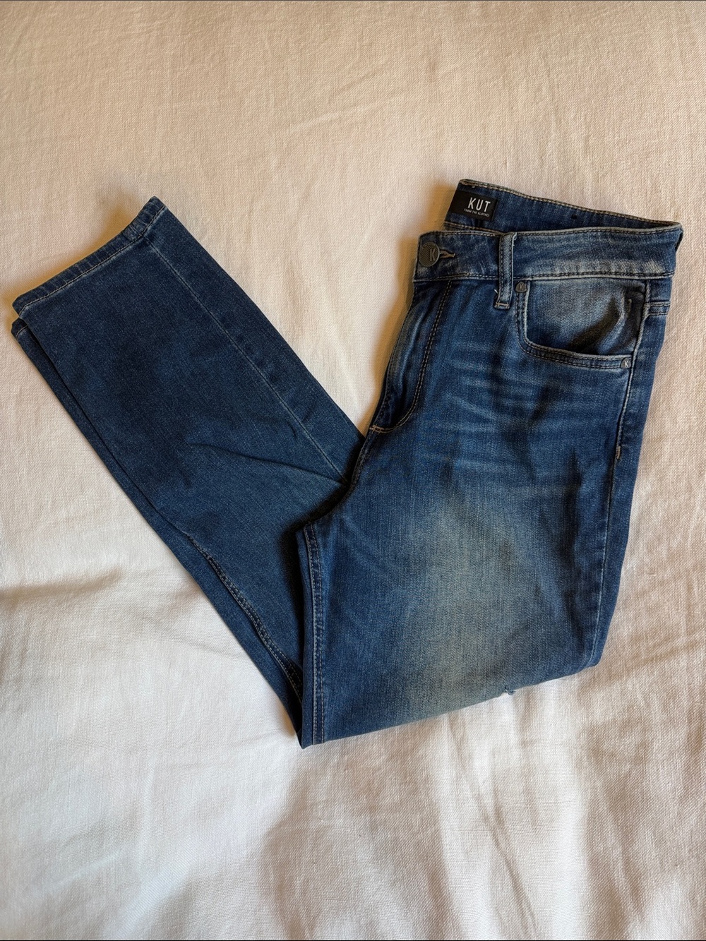 Kut from the Kloth Women’s Naomi Girlfriend Ankle Jeans in Dark Blue Wash